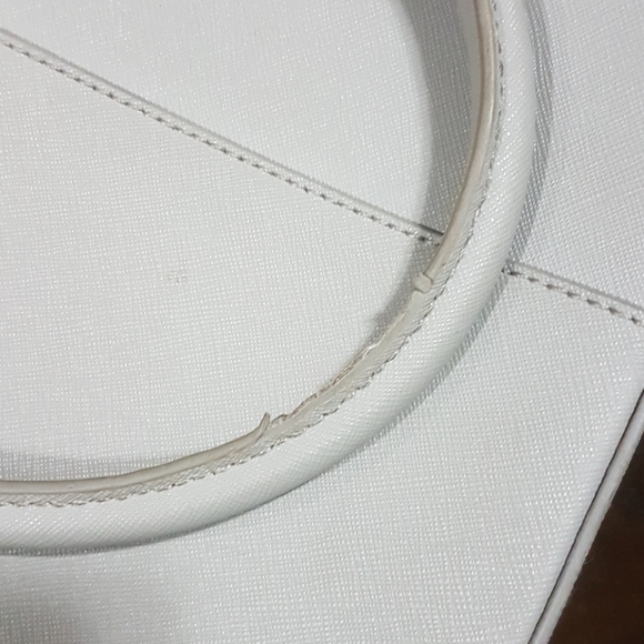 DKNY Bryant Large Tote Handbag - Picture 15 of 16